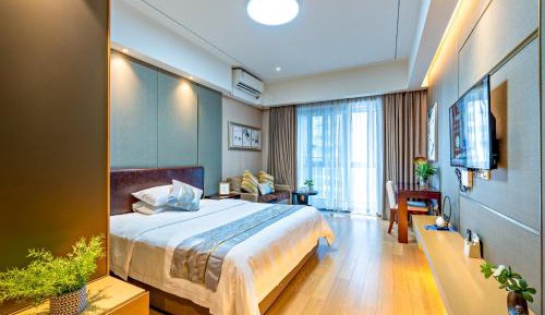 Studio Apartment with Balcony