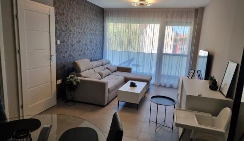 One-Bedroom Apartment with Garden View