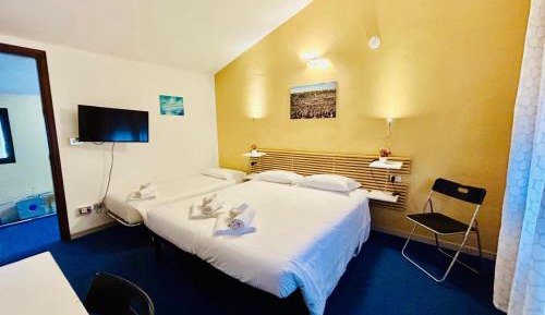 Deluxe Double or Twin Room