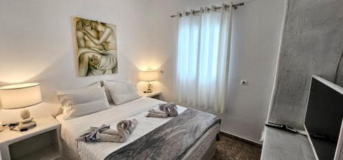 Two-Bedroom Deluxe Apartment with Balcony