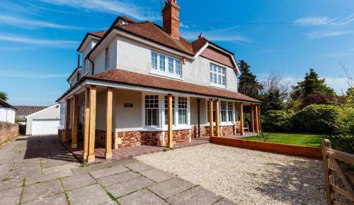 Seven-Bedroom House