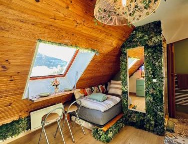 Studio Apartment with One Double Bed