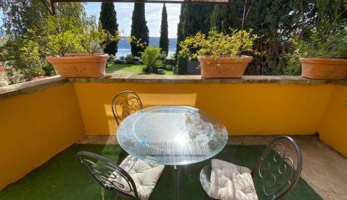 Suite with Lake View