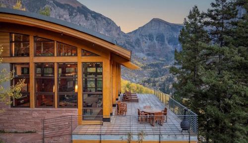 Four-Bedroom Holiday Home