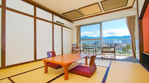 Standard Japanese-Style-Room 15 sqm (No View) - Shared Bathroom - Non-Smoking