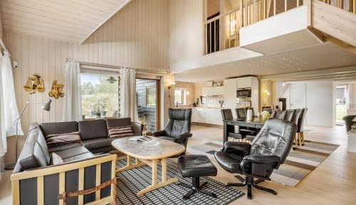 Four-Bedroom Holiday Home