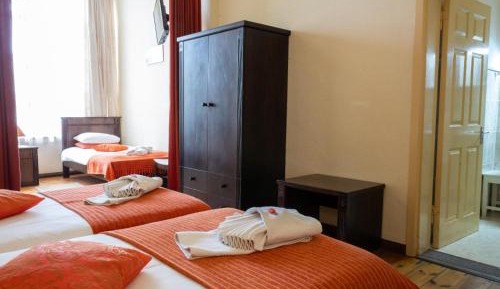 Comfort Triple Room with Shower