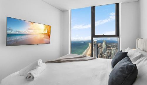 Three-Bedroom Apartment with Ocean View