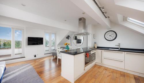 Superior Apartment with Balcony