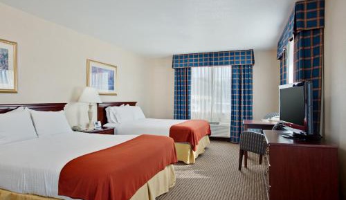 Standard Queen Room with Two Queen Beds