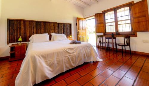 Standard Queen Room