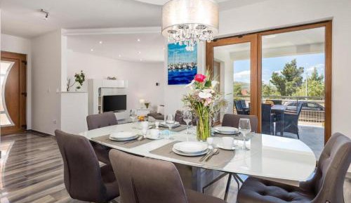 Four-Bedroom Holiday Home