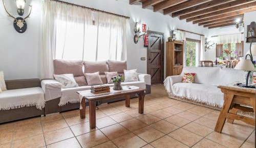 Three-Bedroom Holiday Home 