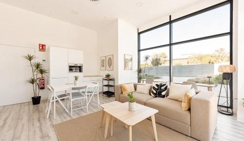 One-Bedroom Apartment with City View