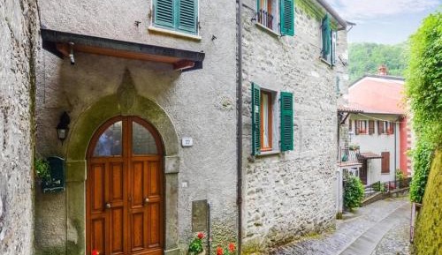 One-Bedroom Holiday Home