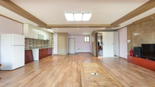Studio 1