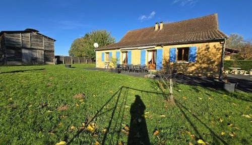 Holiday Home (12 Adults)