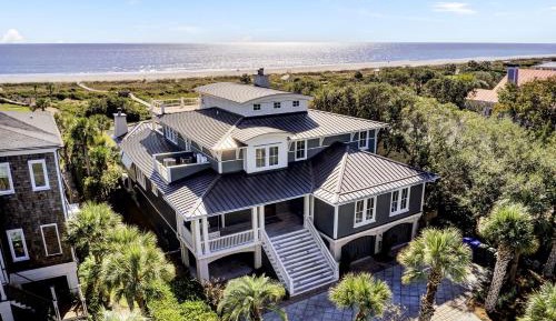 Seven-Bedroom House