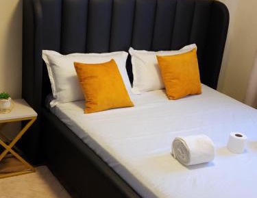 Deluxe Double Room (2 Adults + 1 Child)