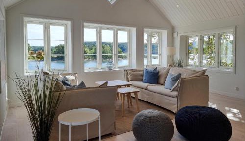 Three-Bedroom Holiday Home 