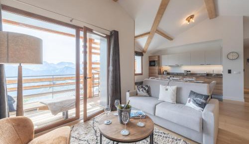 Two-Bedroom Deluxe Apartment with Balcony