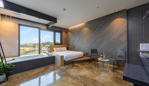 Double Room 5