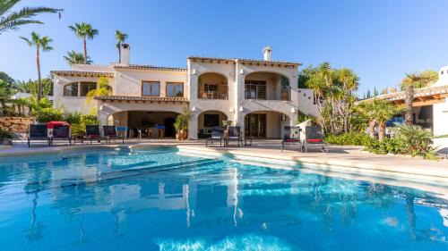 Villa with Sea View