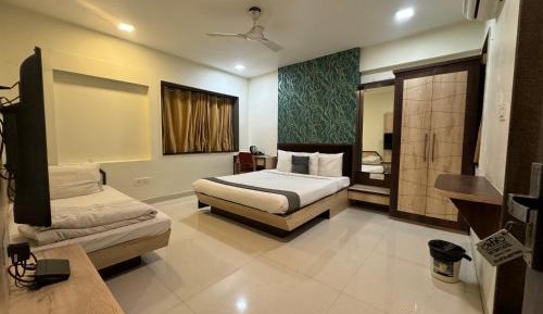 Deluxe Family Room