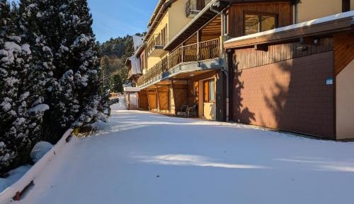 Twin Room with Mountain View