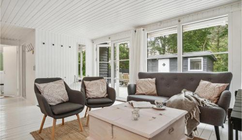 Three-Bedroom Holiday Home 