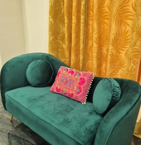 Deluxe One-Bedroom Apartment with Harbor View