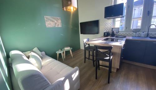 Apartment with Shower