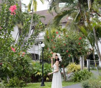 Resort Room Garden View - King