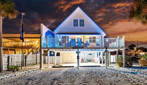 Four-Bedroom Holiday Home