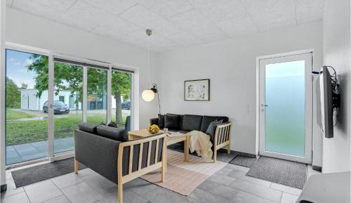 Three-Bedroom Vacation Home 