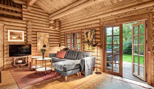 Four-Bedroom Holiday Home