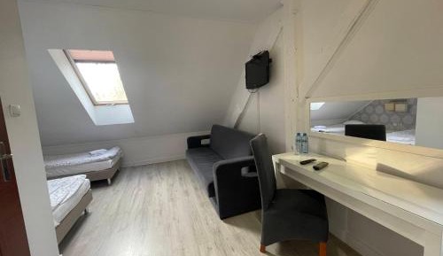 Standard Twin Room with Sofa