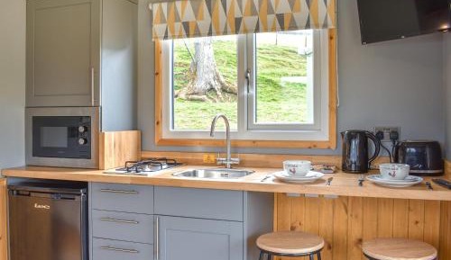 One-Bedroom Holiday Home