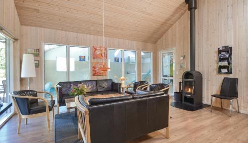 Seven-Bedroom Holiday Home