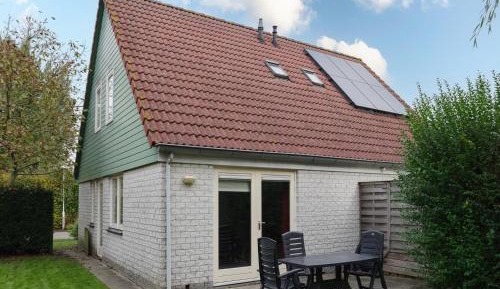 Three-Bedroom Holiday Home 