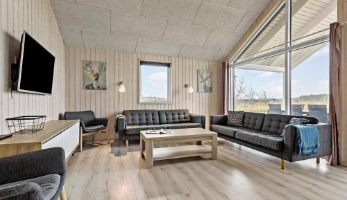 Nine-Bedroom Holiday Home