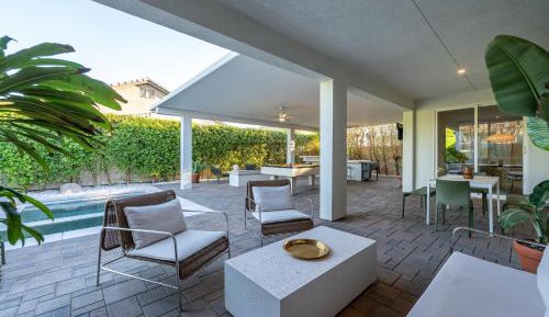 Five-Bedroom Holiday Home