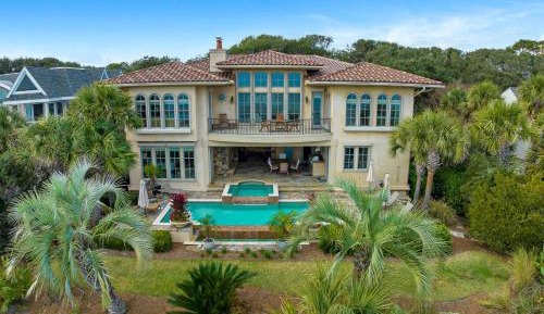 Six-Bedroom Holiday Home