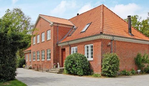 Two-Bedroom Holiday Home