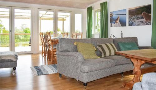 Three-Bedroom Holiday Home 