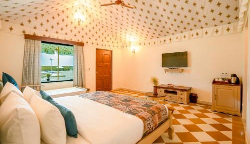 Luxury Cottage Tent