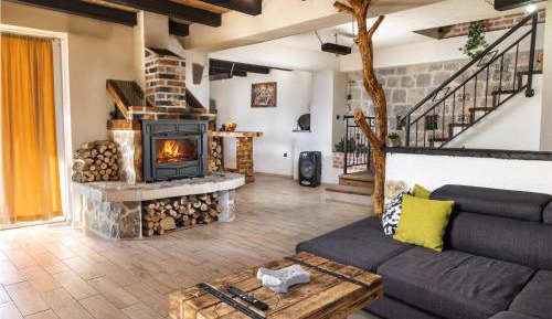 Three-Bedroom Holiday Home 