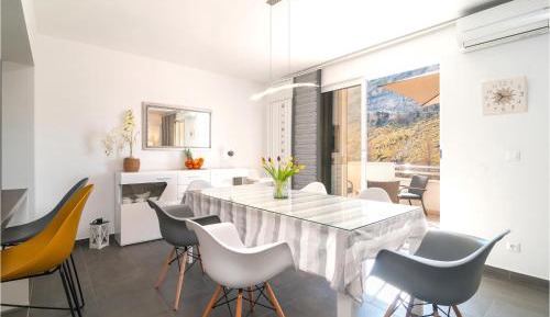 Four-Bedroom Holiday Home