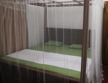 Deluxe Room (2 Adults + 1 Child)