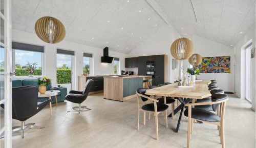 Five-Bedroom Holiday Home